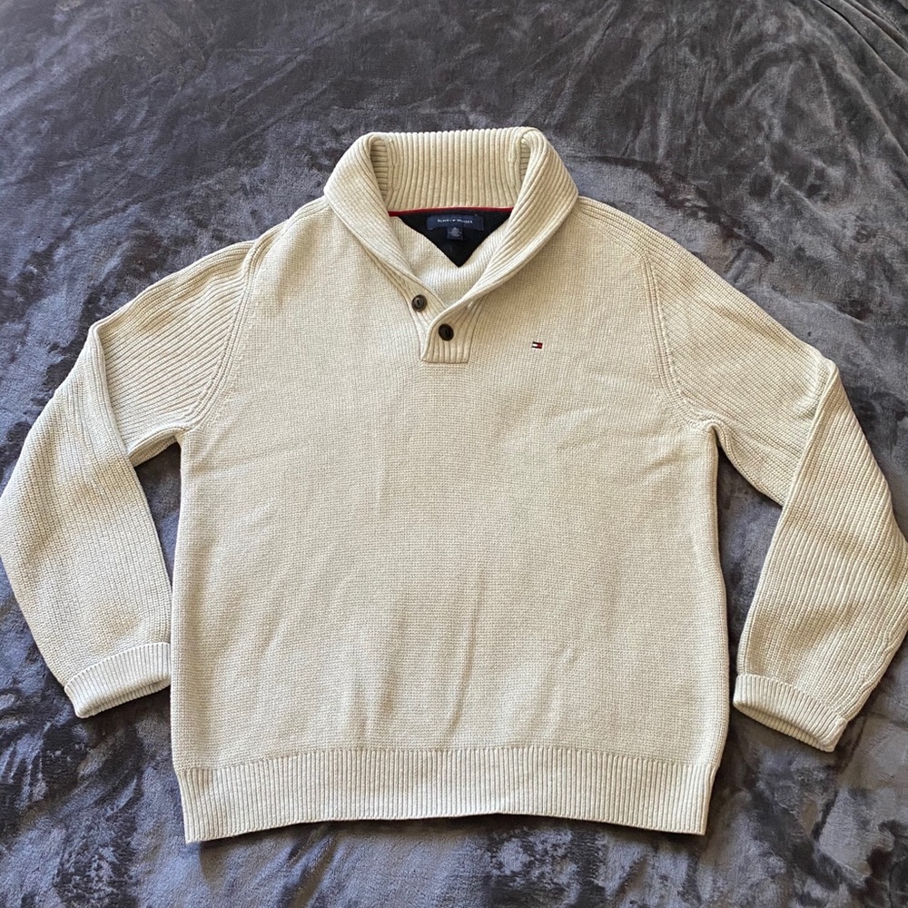 Men’s oatmeal Tommy Hilfiger sweater, Size XL